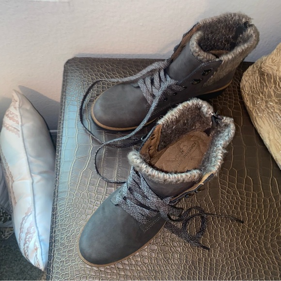 Brand New Winter Boots Knit and Suede Hiking boot - Picture 4 of 4
